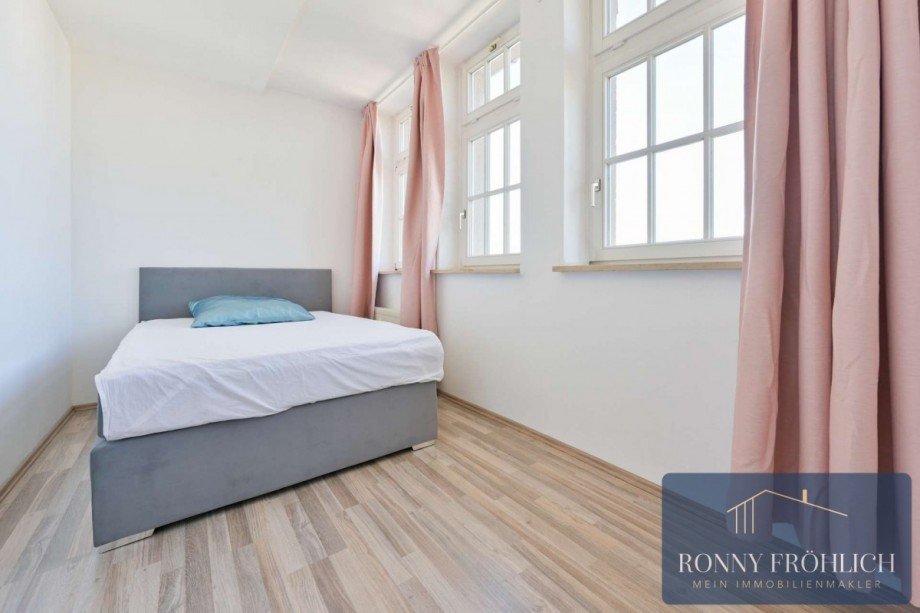 Schlafzimmer, m�bliert Dachgeschosswohnung Chemnitz