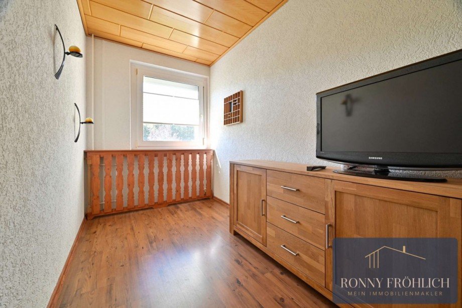 Kinderzimmer 2/B�ro Wohnung M�lsen
