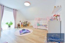 Kinderzimmer Neuwertiges freistehendes Einfamilienhaus, Exklusiver Wohntraum in Gro�r�ckerswalde bei Marienberg