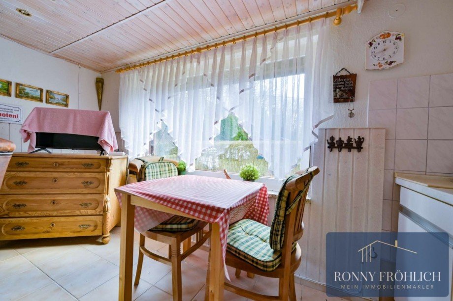 Tisch neben K�che Haus Burkhardtsdorf