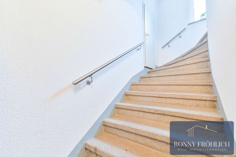 Natursteinstufen Mehrfamilienhaus Reichenbach im Vogtland