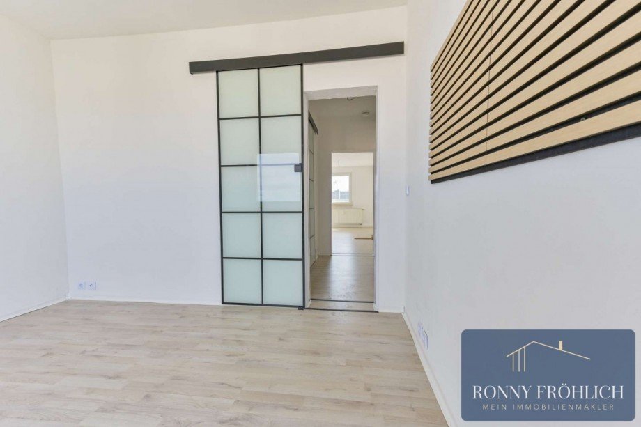 Schiebet�r, Glas Dachgeschosswohnung Zw�nitz