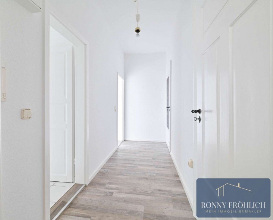 Flur 1-1 Wohnung Reichenbach im Vogtland