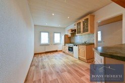 Hauptbild XL 5-Raum-Wohnung in Lauter-Bernsbach mit Einbauk�che + Kaminofen und wirklich viel Platz zu Mieten