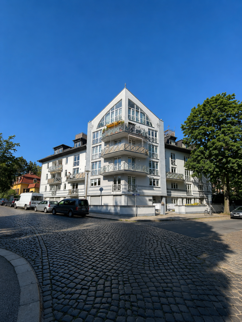 . Dachgeschosswohnung Dresden