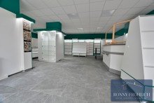 Gewerbefl�che mit viel Stauraum Gewerbefl�che f�r B�ro, Verkauf oder Dienstleistungen im Gablenz Center Chemnitz zu vermieten, Lager