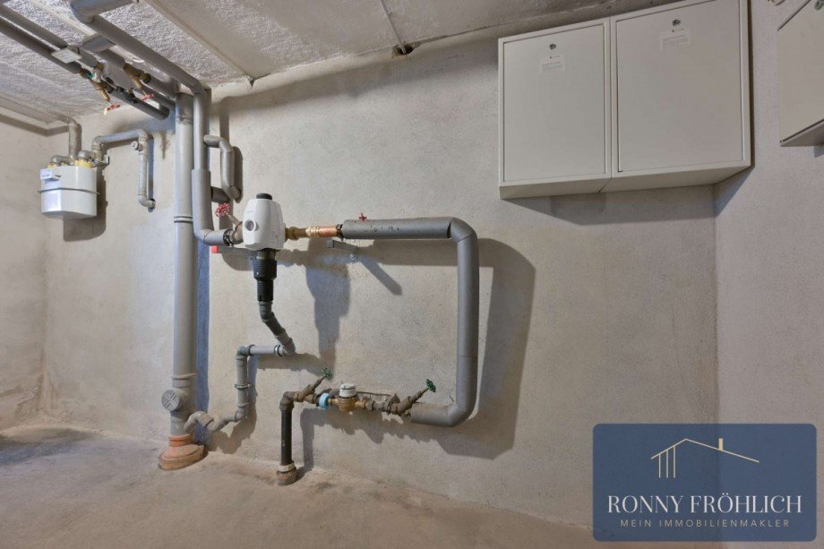 Hausanschl�sse, Details Dachgeschosswohnung Chemnitz