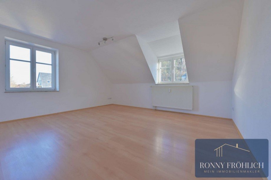 Wohnzimmer-1 Dachgeschosswohnung Thum