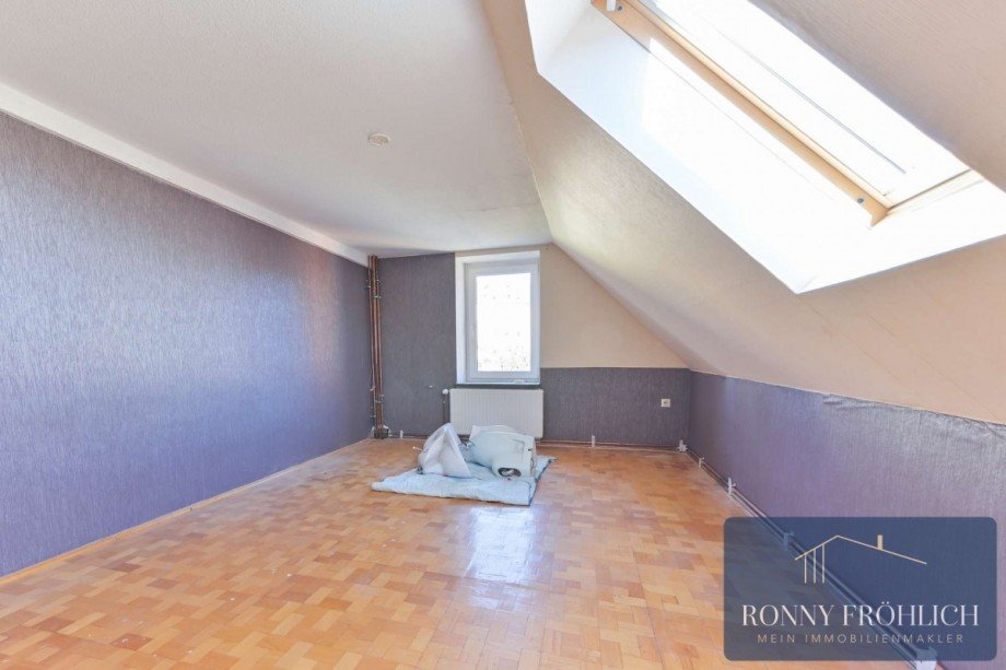 Schlafzimmer 3, DG Doppelhaush�lfte Ehrenfriedersdorf
