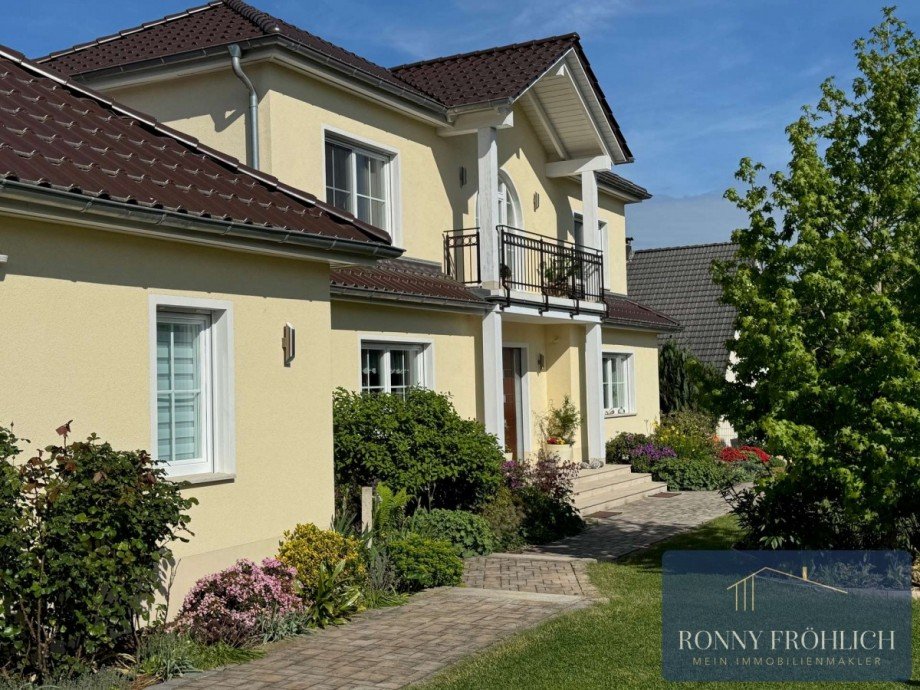Ansicht Vorderseite Einfamilienhaus Werdau