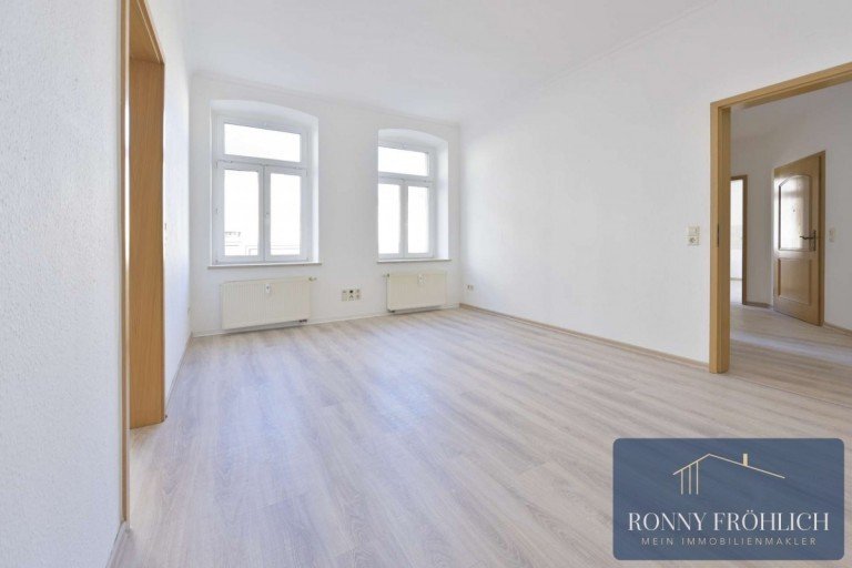Wohnzimmer Meerane Wohnung Frisch renoviert: 2-Raum-Wohnung in Meerane - Aufzug inklusive!