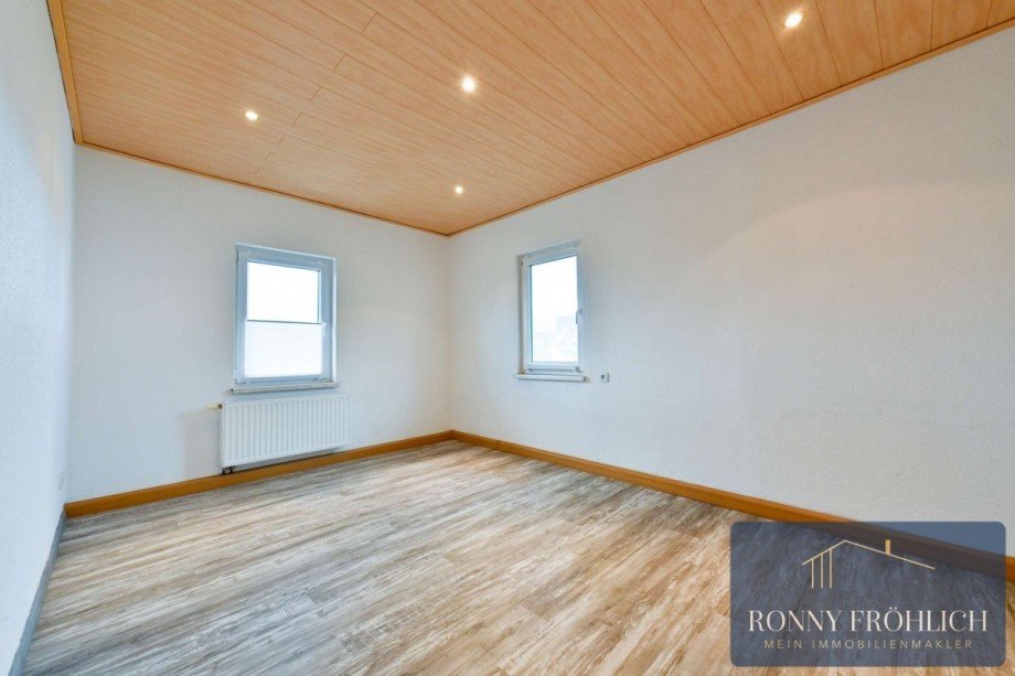Schlafzimmer an K�che Etagenwohnung Lauter-Bernsbach