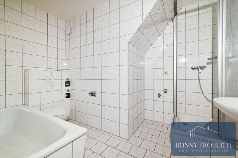 Badezimmer Dachgeschosswohnung Annaberg-Buchholz
