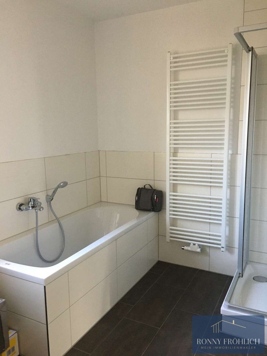 Bad EG 1-4 Mehrfamilienhaus Gersdorf