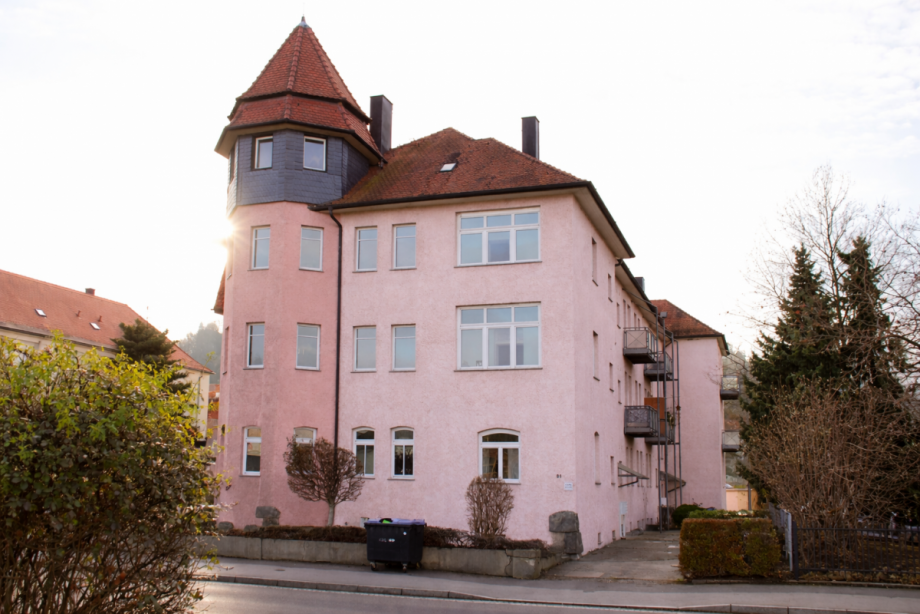 Elegantes Apartmentgeb�ude im warmen Abendlicht Erdgeschosswohnung Heidenau