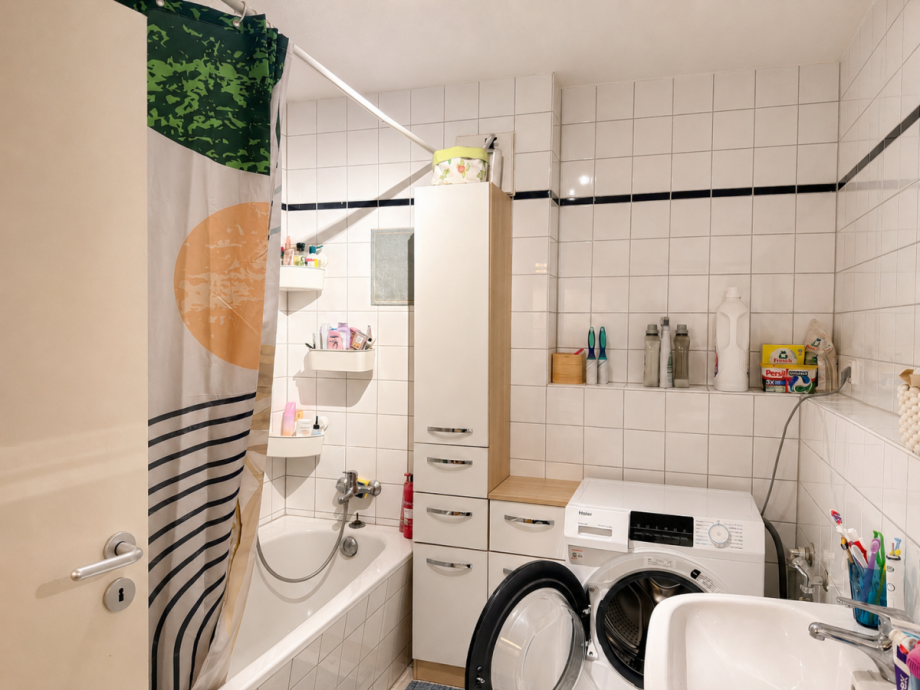 Badezimmer 2.2 Etagenwohnung Dresden