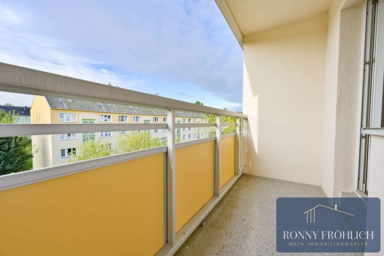 Balkon Zw�nitz Etagenwohnung Erstbezug, sanierte 4 Zimmer Wohnung mit Balkon in Zw�nitz zur vermieten Einbauk�che m�glich