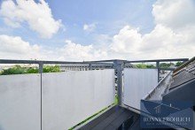 Balkon WOW! Frisch saniert: Stilvolle 3-Raum-Maisonette mit Balkon, Aufzug & Fernblick auf dem Ka�berg! NEU