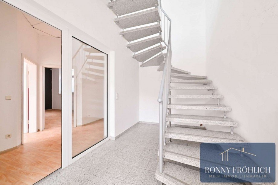Natursteintreppe aus Granit Maisonettewohnung Meerane